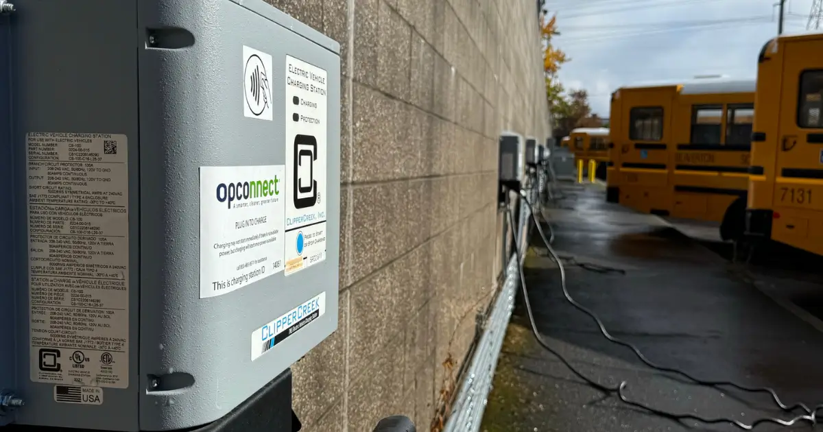 Buses using DC chargers at a route layover point
